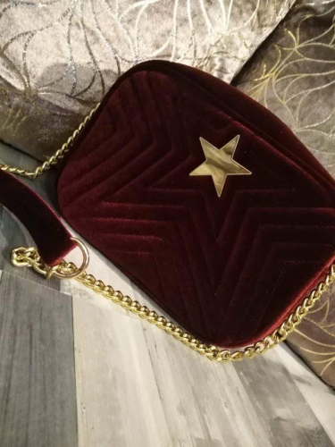 Wygraj welurową listonoszkę