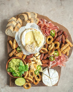 Wygraj deskę do serwowania Waszych pysznych potraw