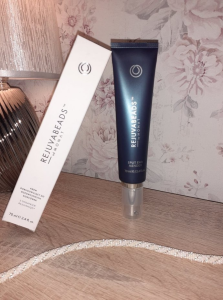 Wygraj sklejacz na koncówki włosów