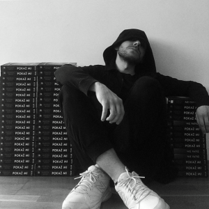 Wygraj książkę "Pokaż mi"