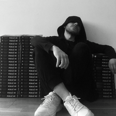 Wygraj książkę "Pokaż mi"