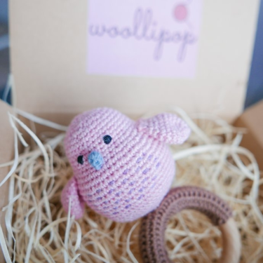 Wygraj ręcznie robioną grzechotkę do wyprawki!