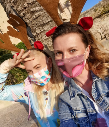 Konkurs "Spraw bliskim radość miłym słowem i wygraj maseczki dla siebie i ukochanej osoby"