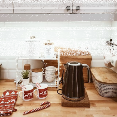 Wygraj czajnik marki RUSSEL HOBBS z kolekcji Geo Steel