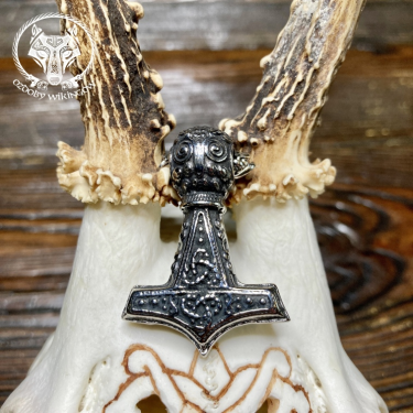 Wygraj zawieszkę z młotem Thora