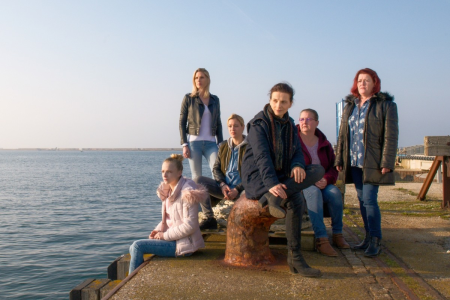 Wygraj podwójne wejściówki na warszawski seans filmu "Miedzy dwoma światami"