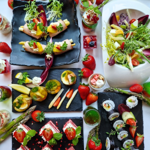 Wygraj śniadanie dla 2 osób w Restauracji Panorama Wrocław "MIĘDZY TRUSKAWKĄ, A SZPARAGIEM"