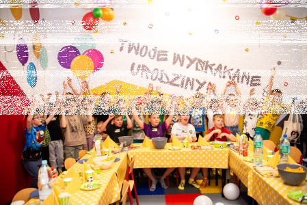 Radom, Warszawa: Konkurs "Wyskakane urodziny - wygraj wejściówki do parku rozrywki #KochamSkakac"