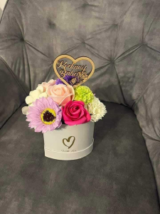 Wygraj pachnący box z kwiatów mydlanych