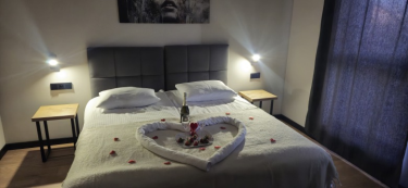 Gliwice: Konkurs "Romantyczny nocleg za słodkiego całusa"